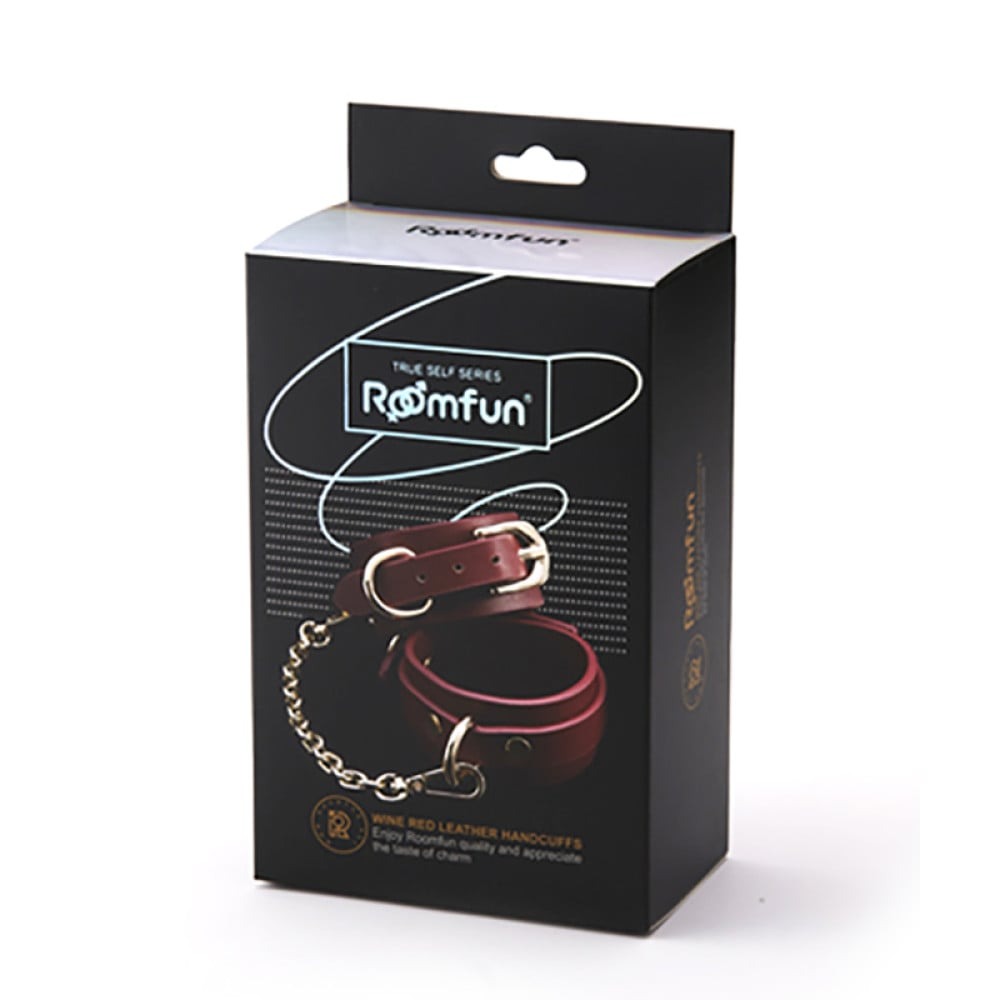 БДСМ игрушки - Наручники из экокожи бордовые Romfun Handcuff с золотистой фурнитурой 3