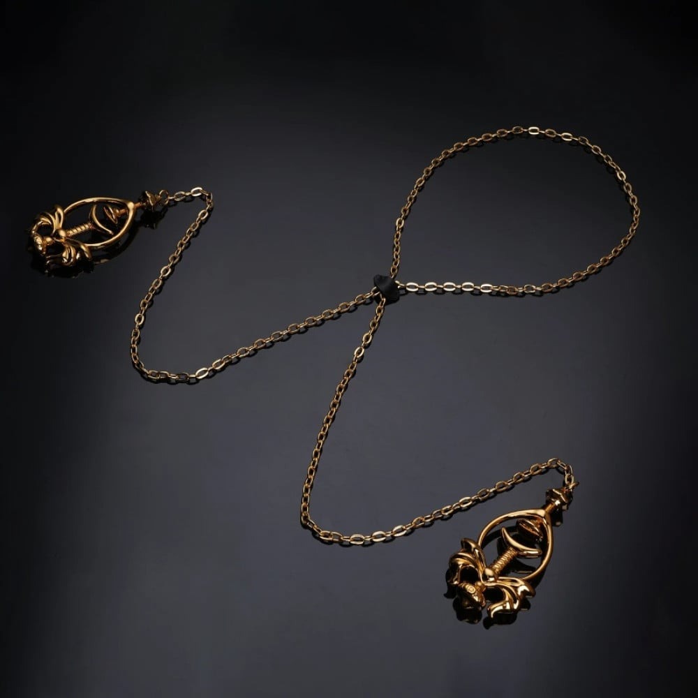БДСМ игрушки - Зажимы для сосков UPKO Pulling Chain Nipple Clamps с цепочкой-ожерельем, золотистые 7