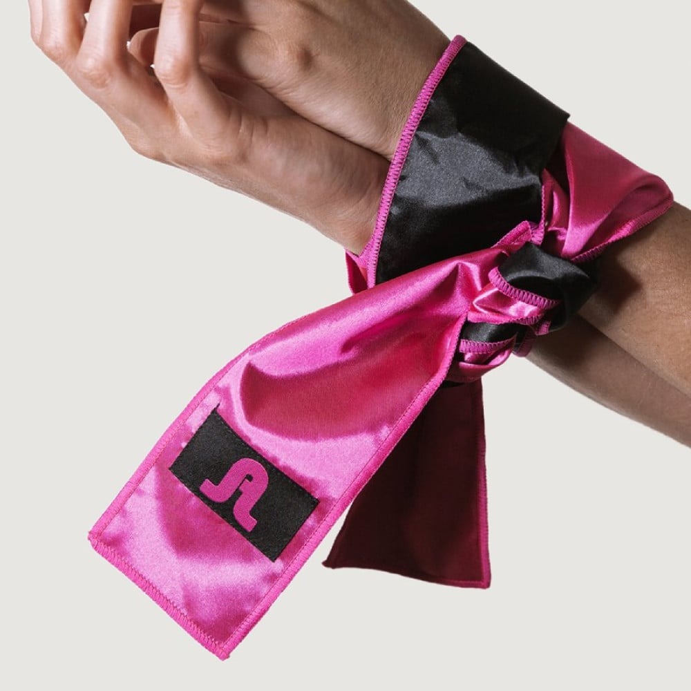 БДСМ игрушки - Повязка из сатина на глазу Adrien Lastic Satin Sash черно-розовая 4