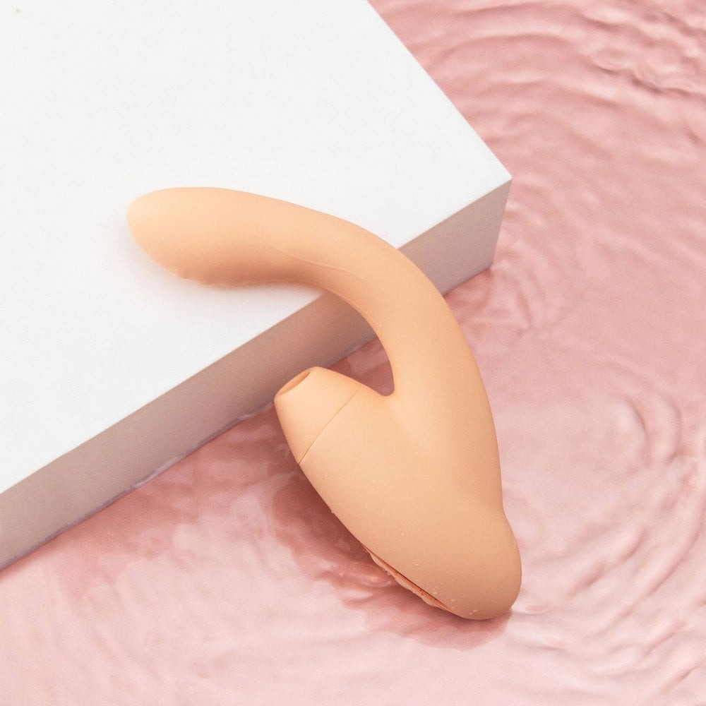 Секс игрушки - Бесконтактный вибратор двойной стимуляции с подогревом Sweet Em, бежевый 1