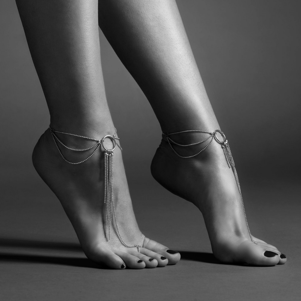Интимные украшения - Браслеты для ног Bijoux Indiscrets Magnifique Feet Chain — Gold  1
