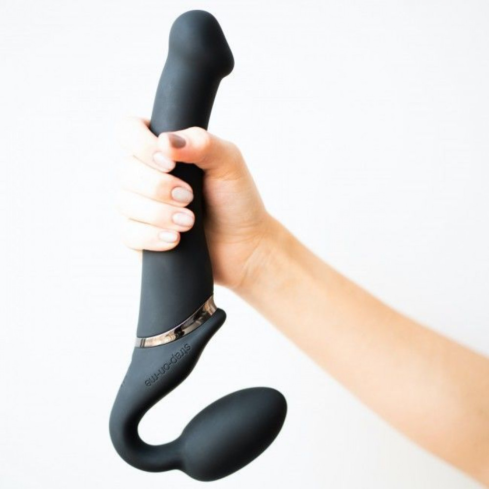 Страпоны безремневые - Безремневой страпон с вибрацией Strap-On-Me Vibrating Black M, диаметр 3,3см, пульт ДУ, регулируемый 2