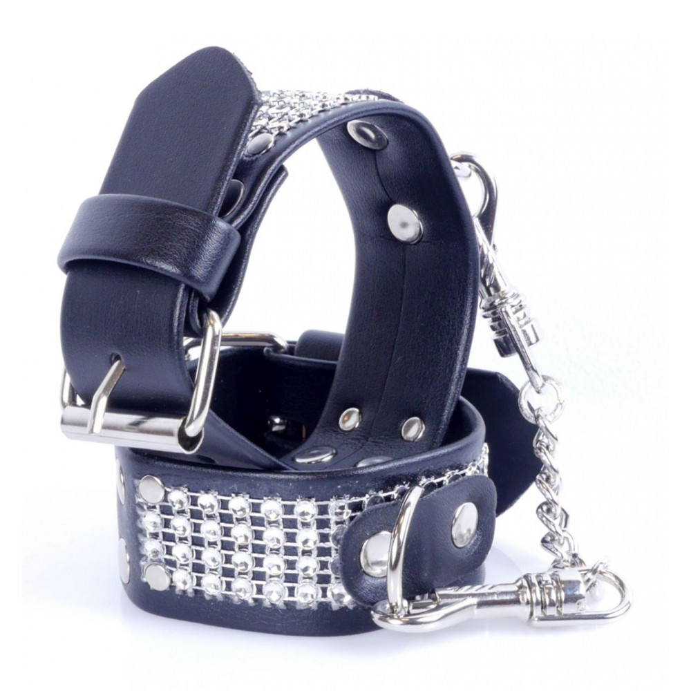 Электростимуляторы - Наручники из искуственной кожи с кристаллами Fetish Boss Series - Handcuffs with cristals Silver, BS3300094 4
