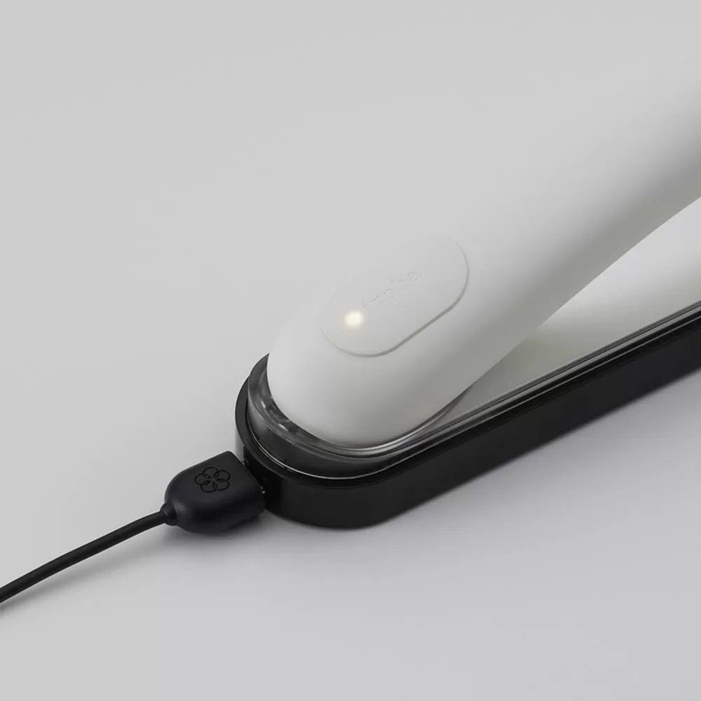 Секс игрушки - Вибратор нереалистичный с технологией Haptic WAVE™ iroha mai Tenga белый, 17.4 х 3.3 с 8