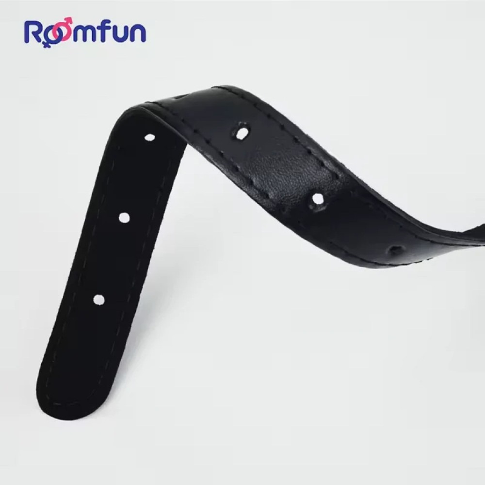БДСМ игрушки - Кляп-шарик с отверстиями Roomfun с зажимами для сосков, черный-красный 3