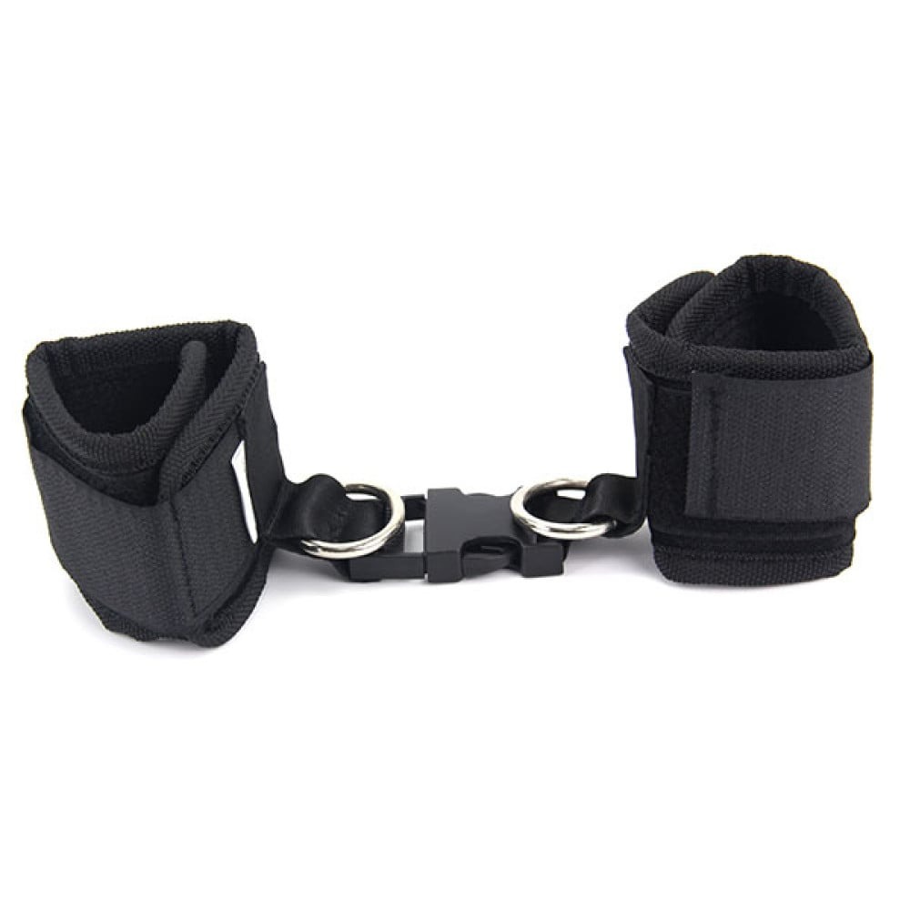 БДСМ игрушки - Набор БДСМ Roomfun Bedroom Bondage Kit фиксаторы, кнут и маска, черный-красный 2