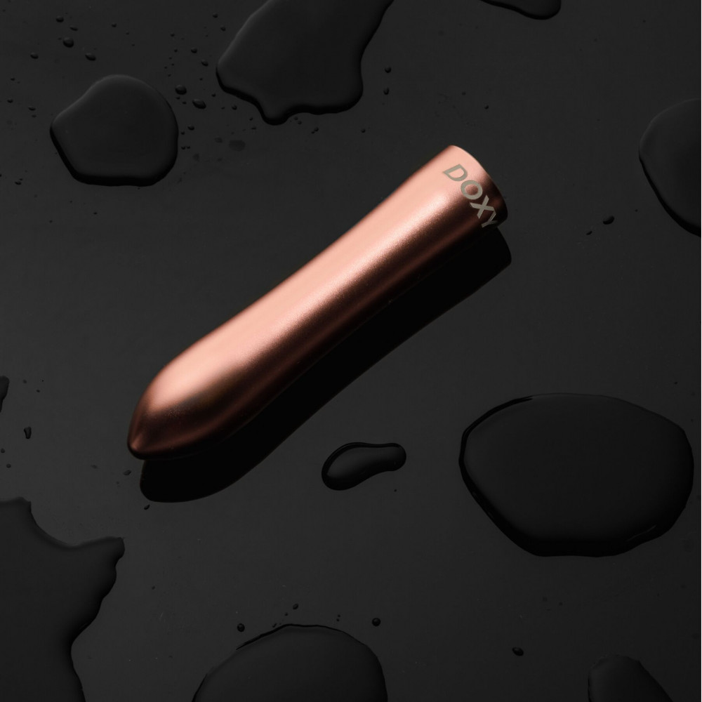 Клиторальный вибратор - Мощная вибропуля DOXY ROSE GOLD в металлическом кейсе, ультрагладкая, 7 режимов 1