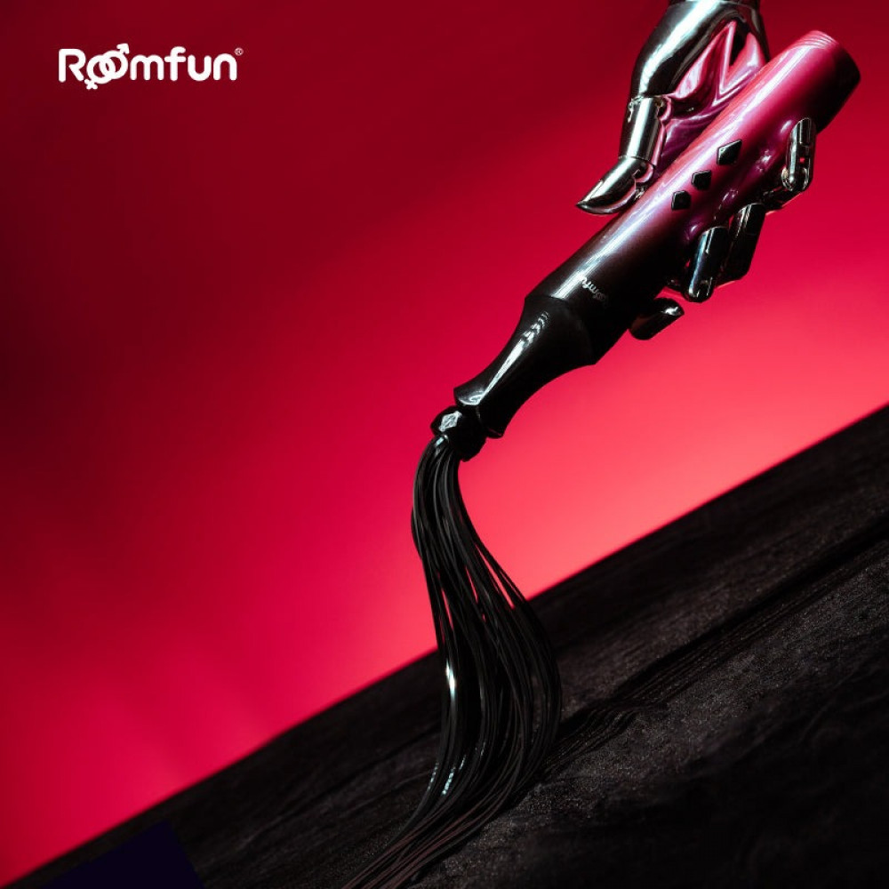 Секс игрушки - Флоггер-электрошокер Roomfun с электрическим током, градиент 2
