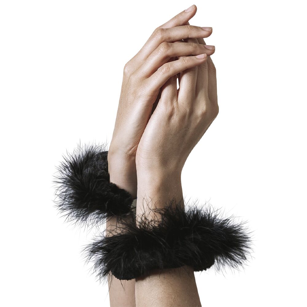 Наручники, веревки, бондажы, поножи - Наручники металлические Adrien Lastic Handcuffs Black с черной пушистой отделкой 2