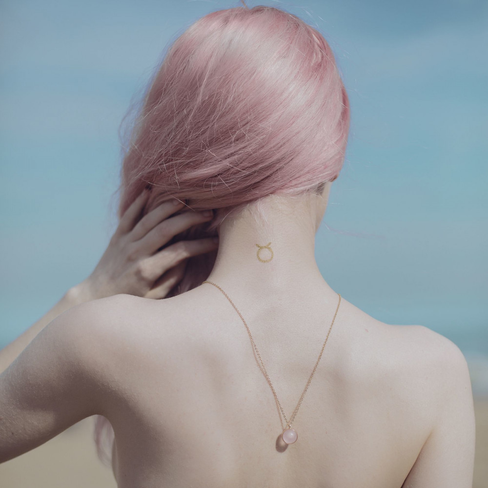 Подарочные наборы - Набор Bijoux Indiscrets HOROSCOPE - Taurus (Телец) вибратор на палец, гель для клитора, подвеска 11