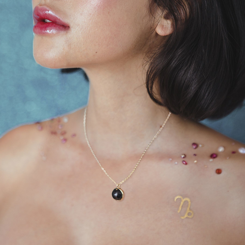 Подарочные наборы - Набор Bijoux Indiscrets HOROSCOPE - Capricorn (Козерог)вибратор на палец, гель для клитора, подвеска 10